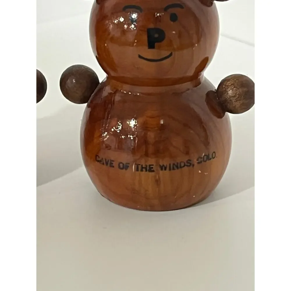 Vintage Wood Bear Salt Pepper Shakers Cave of the Winds Colorado Souvenir‎ Set
